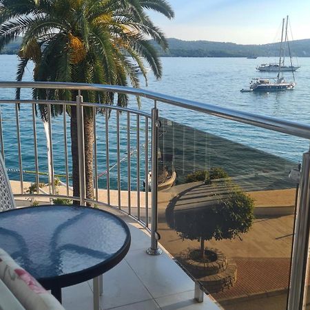 Chic Apartment In The City Center By The Sea Tivat Exterior foto